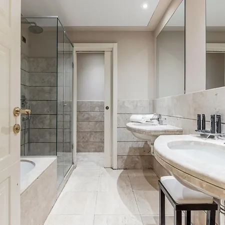 Apartment Hotel Rooms Livorno *